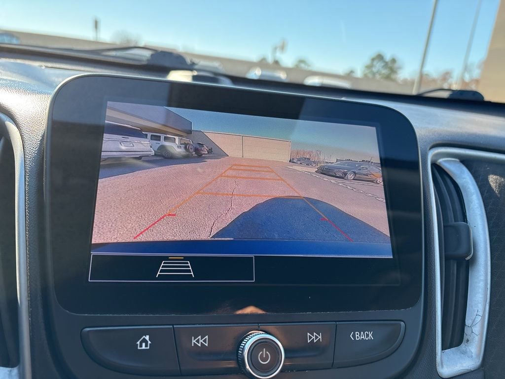 Used 2024 Chevrolet Malibu LT image 21