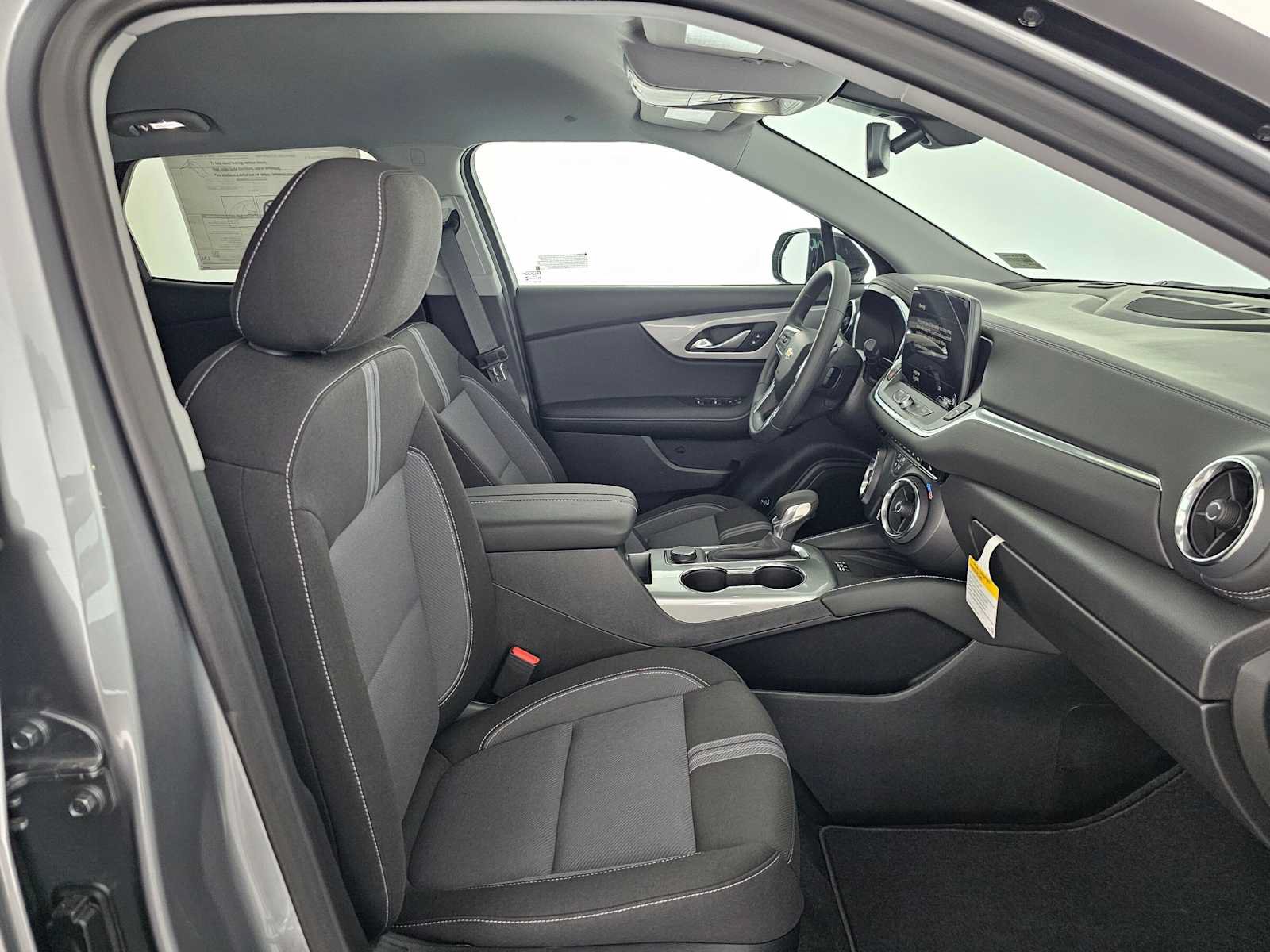 New 2026 Chevrolet Blazer LT w/ Convenience Package FWD image 10
