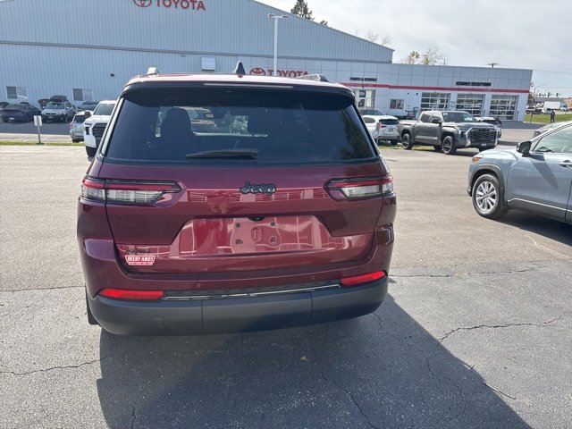 Used 2024 Jeep Grand Cherokee L Laredo image 5