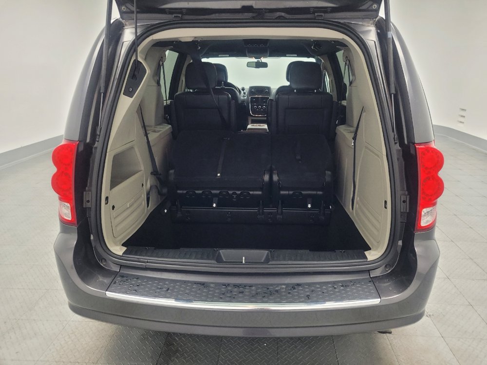 Used 2017 Dodge Grand Caravan SXT image 29