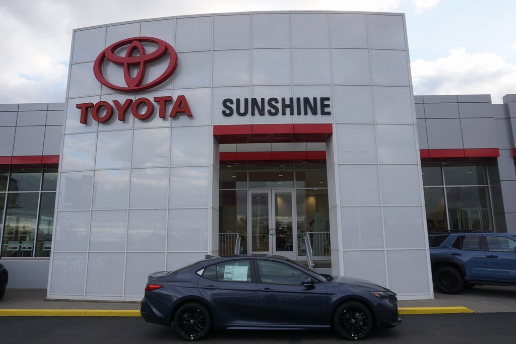 New 2026 Toyota Camry SE video 1