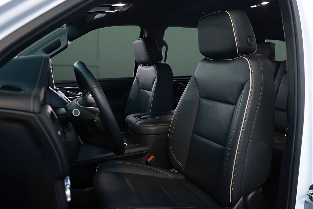 Used 2024 GMC Yukon SLT image 2