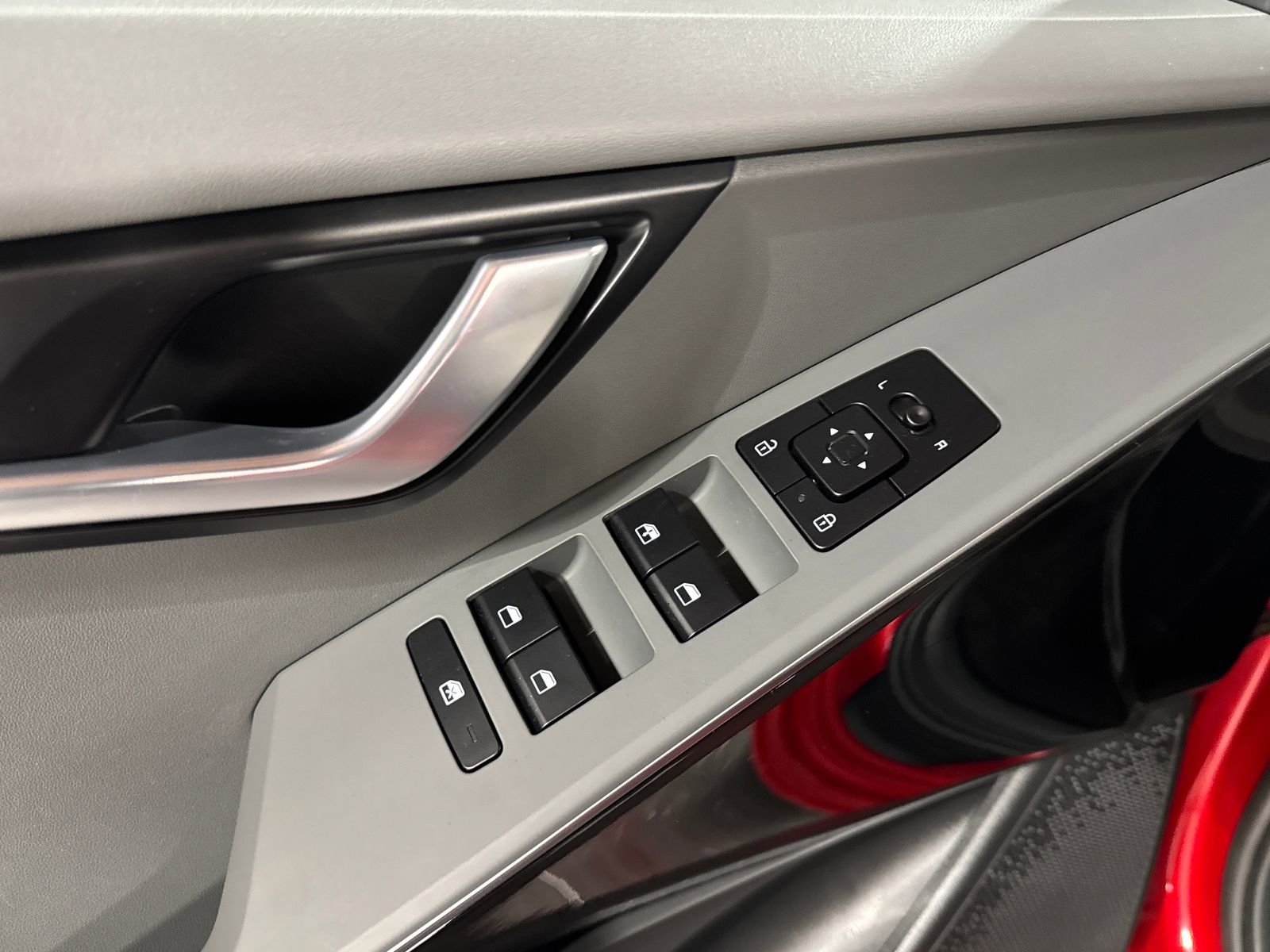 Certified 2023 Kia Niro EX image 15