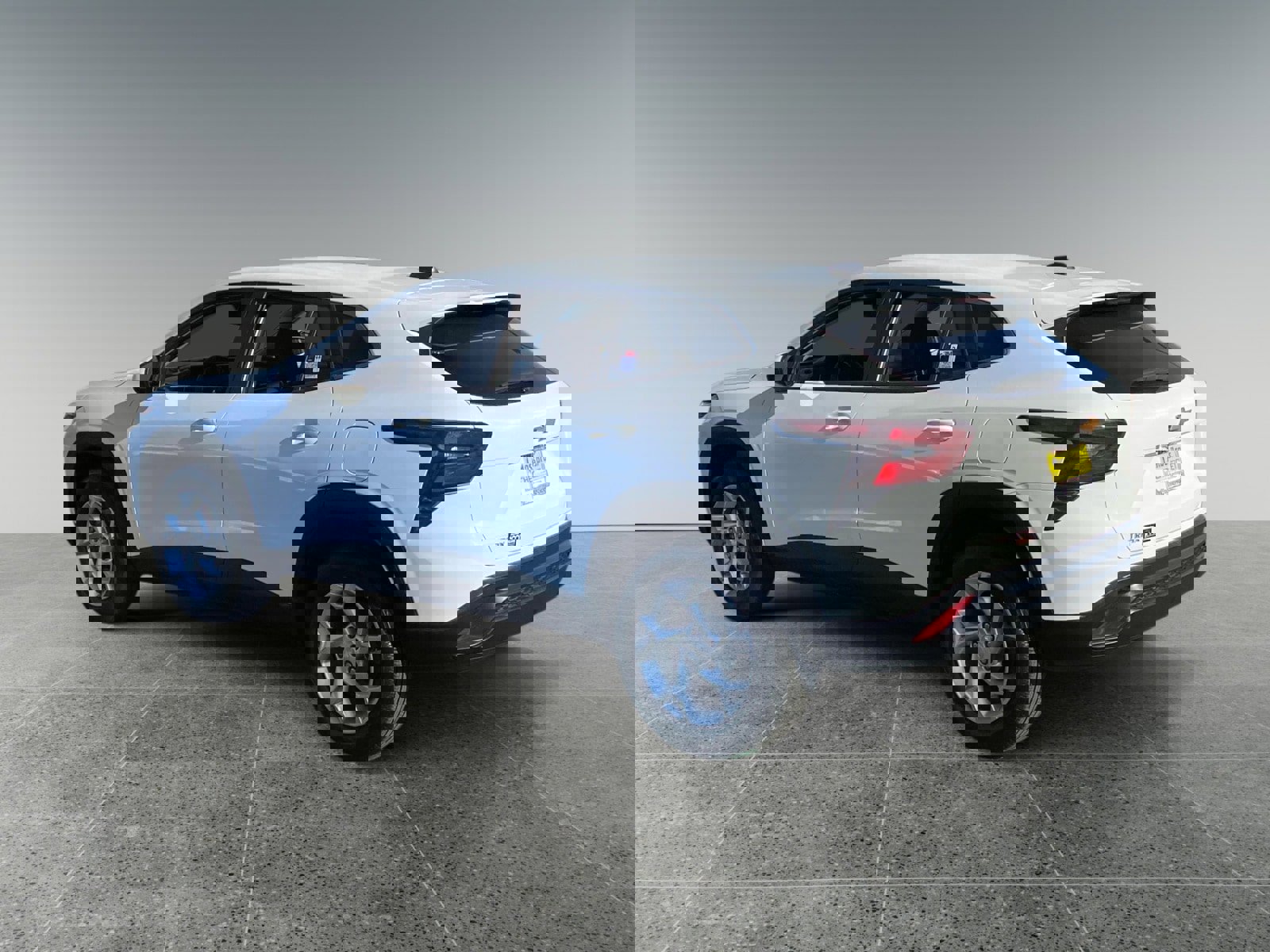 Used 2024 Chevrolet Trax LS w/ LS Convenience Package image 3