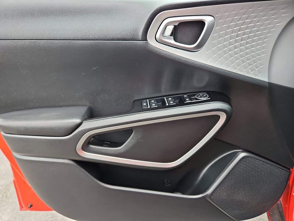 Used 2024 Kia Soul LX image 22