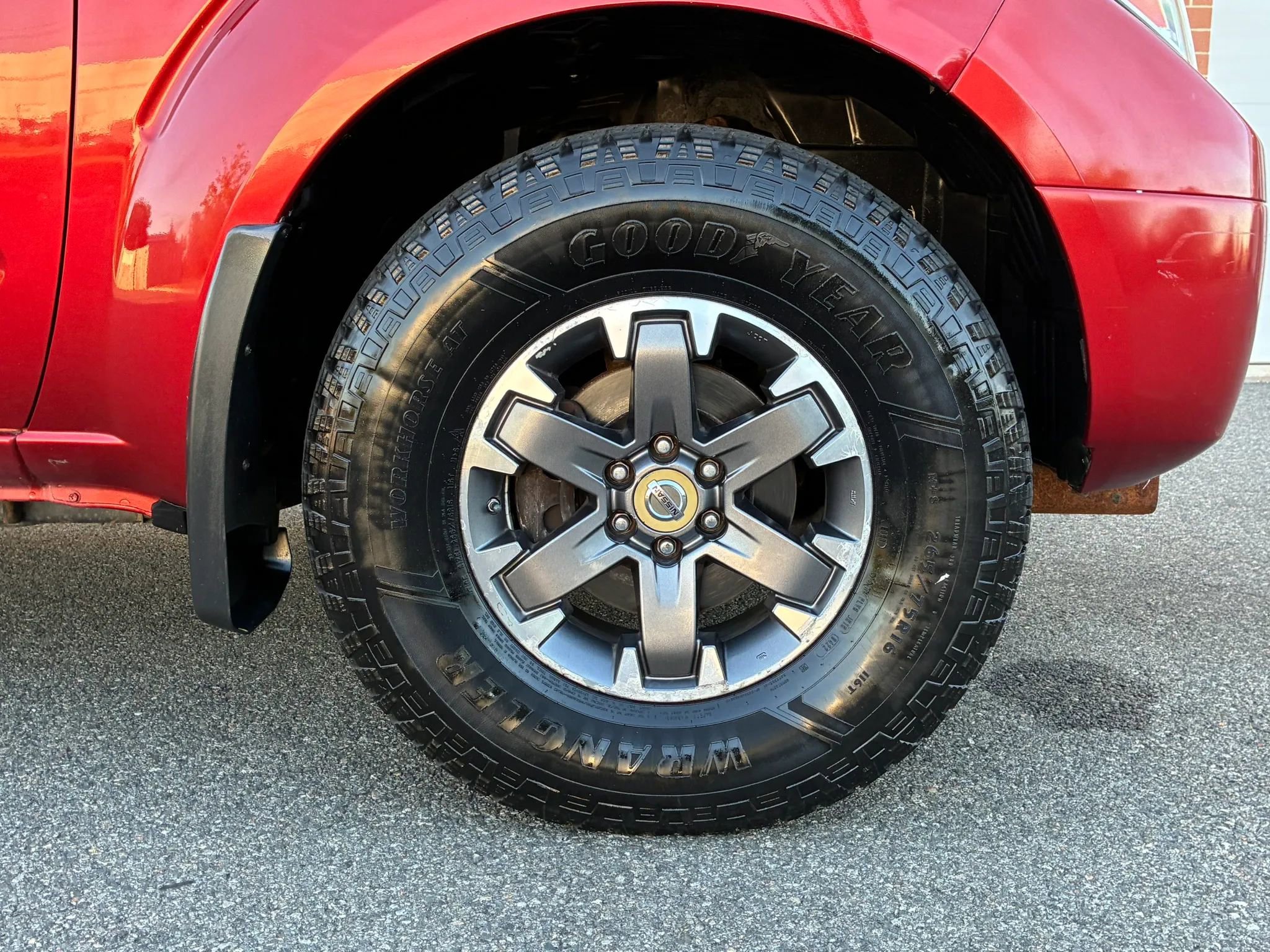 Used 2014 Nissan Frontier PRO-4X AWD/4WD image 28