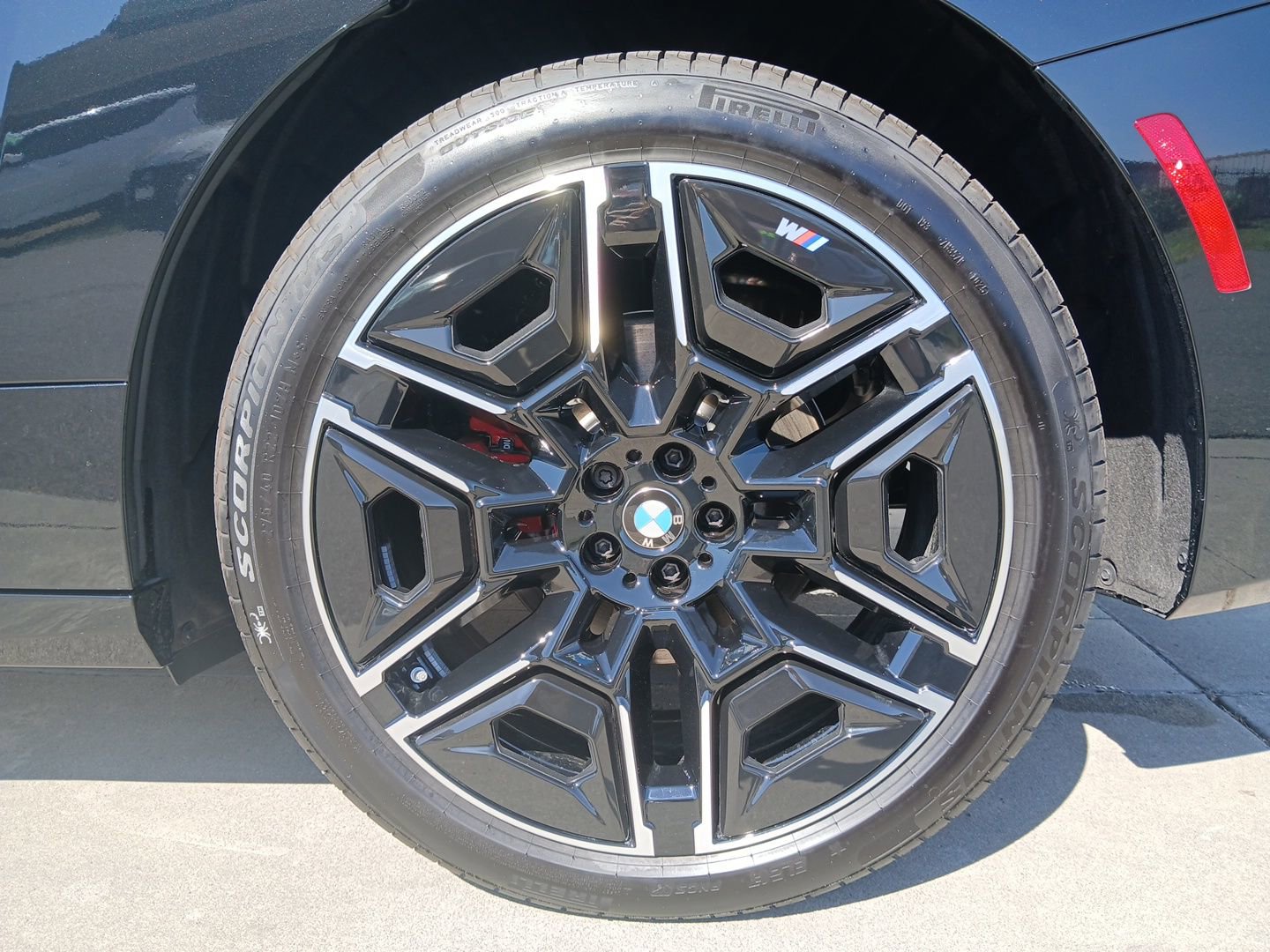 New 2026 BMW iX M70 image 10