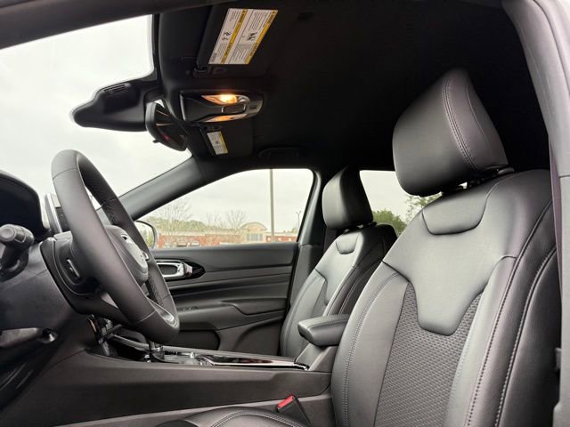 New 2026 Jeep Compass Latitude image 28