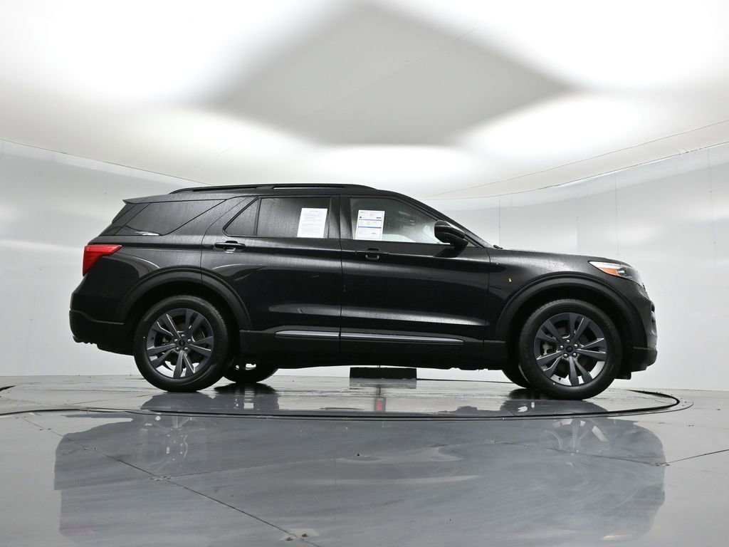 Certified 2022 Ford Explorer XLT w/ Equipment Group 202A image 53