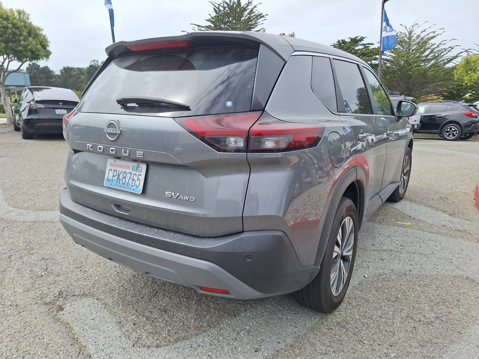 Used 2023 Nissan Rogue SV image 6