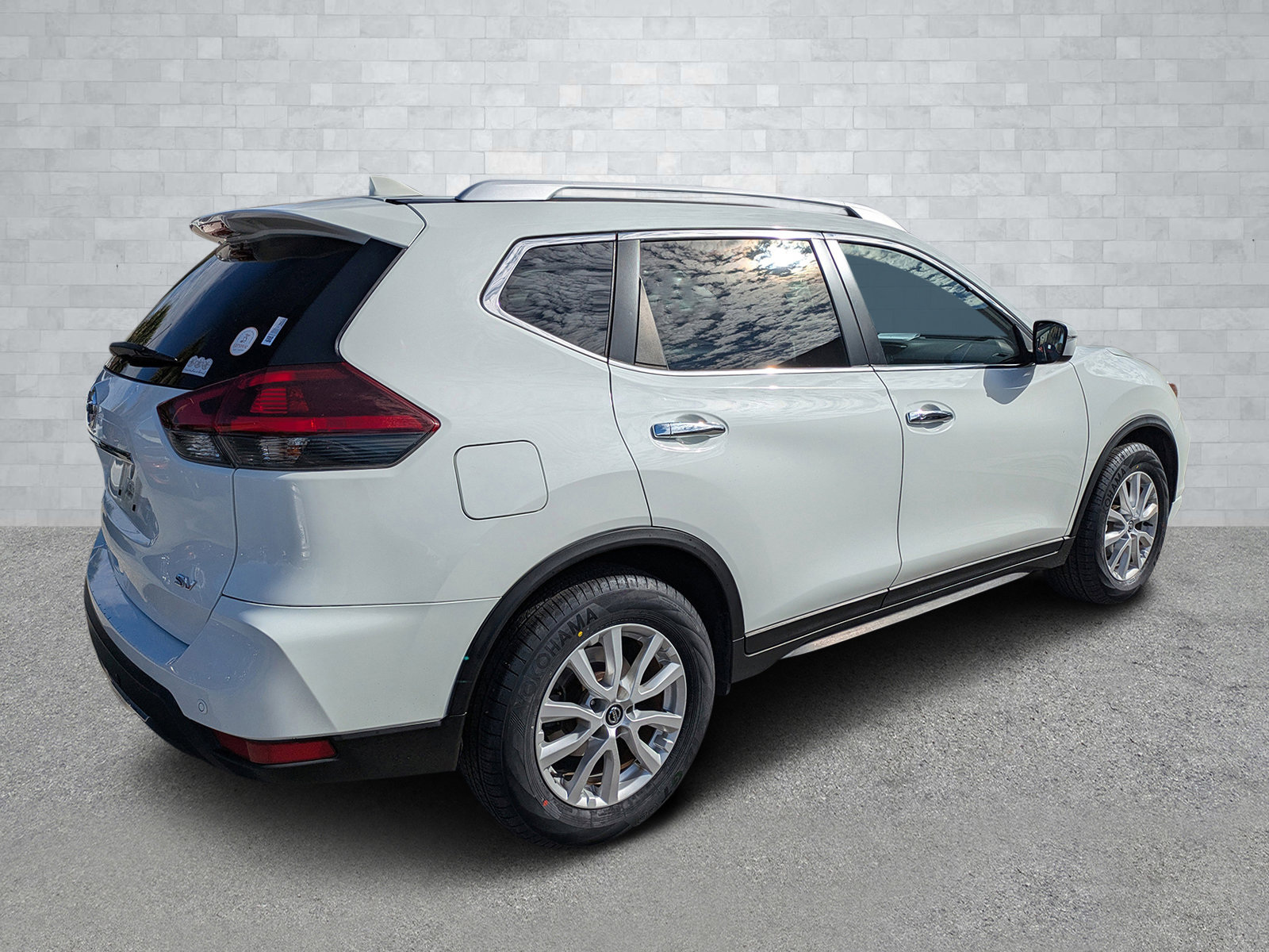 Used 2019 Nissan Rogue SV image 5