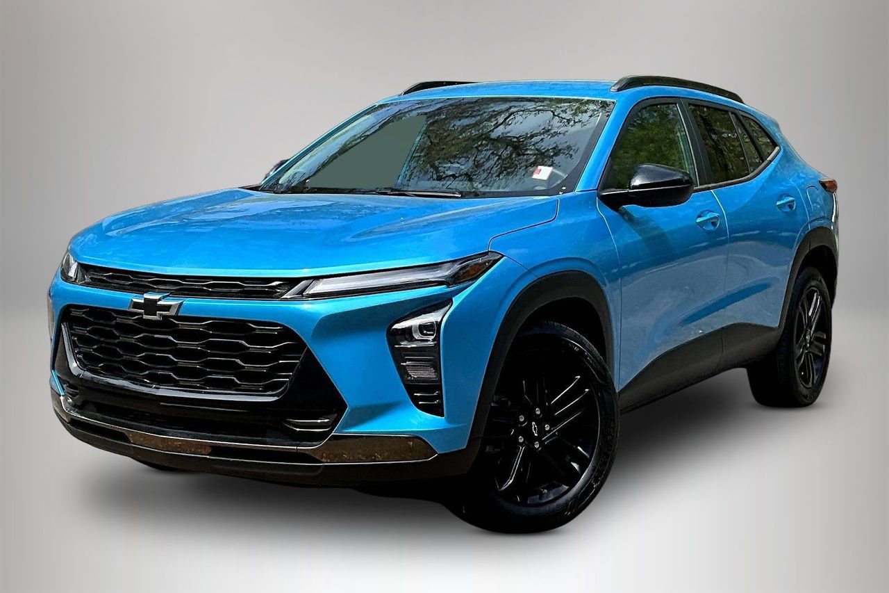 Used 2025 Chevrolet Trax ACTIV w/ Driver Confidence Package FWD image 1