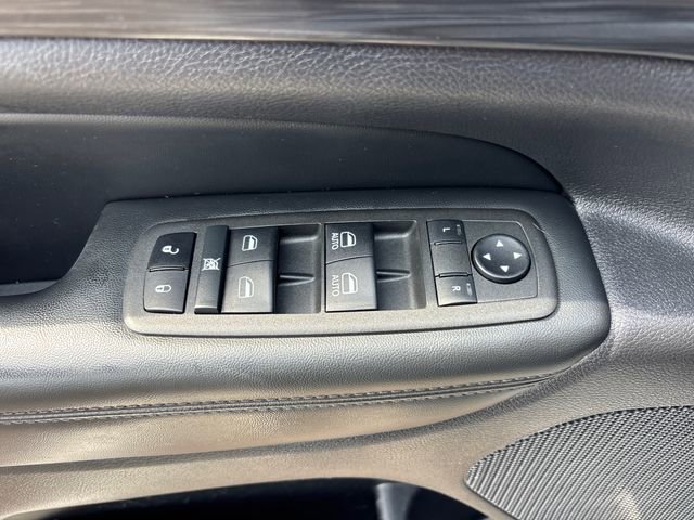 Used 2022 Jeep Grand Cherokee Laredo X AWD/4WD image 17