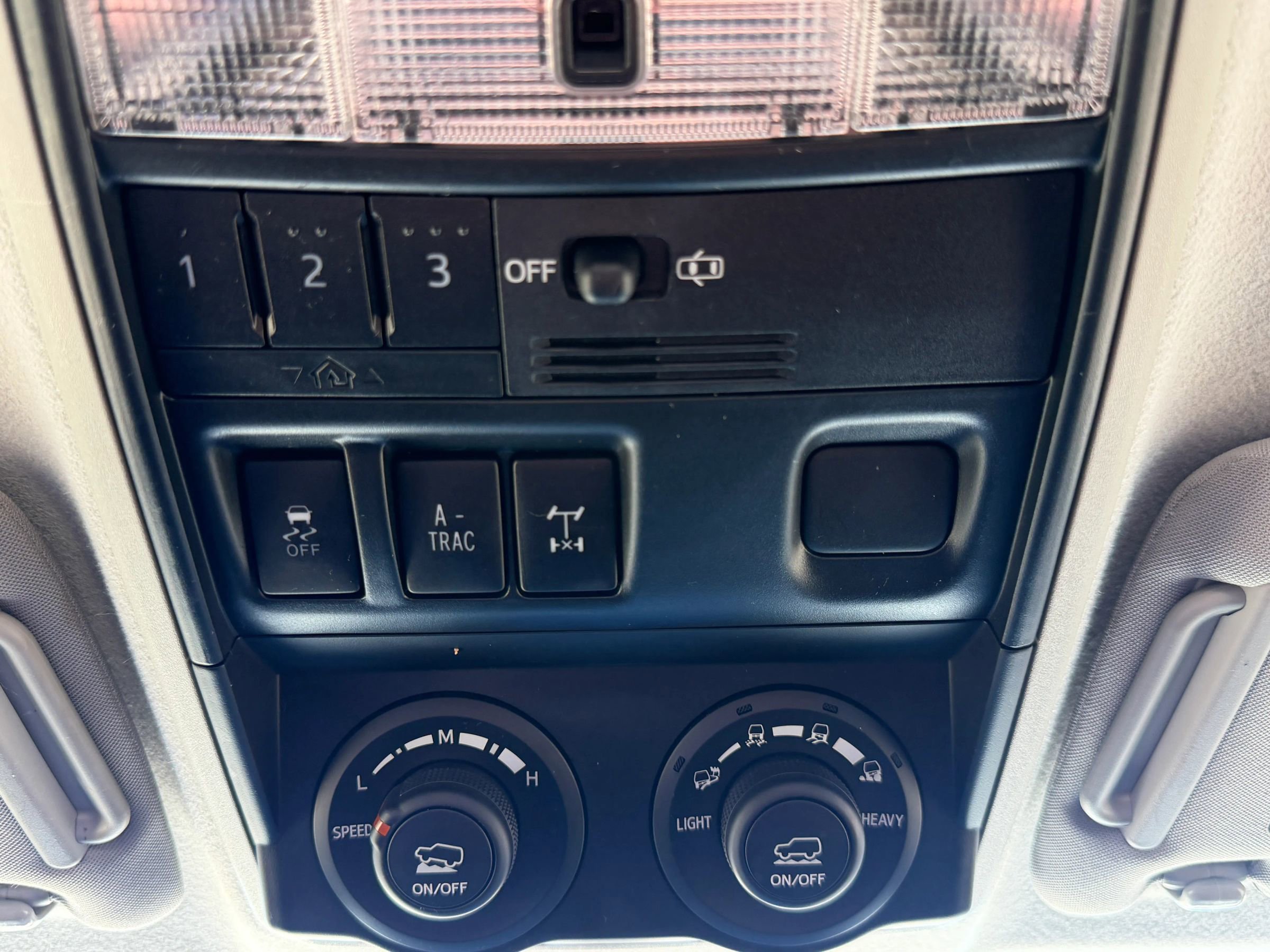 Used 2016 Toyota 4Runner TRD Pro AWD/4WD image 25