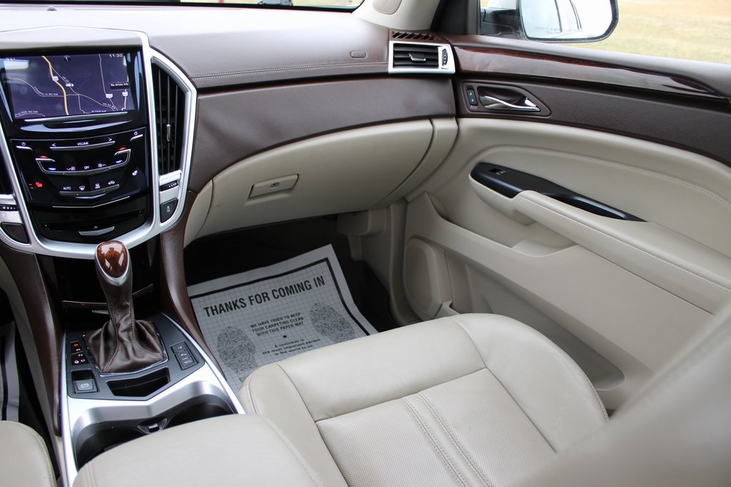 Used 2015 Cadillac SRX Luxury w/ Driver Awareness Package image 34