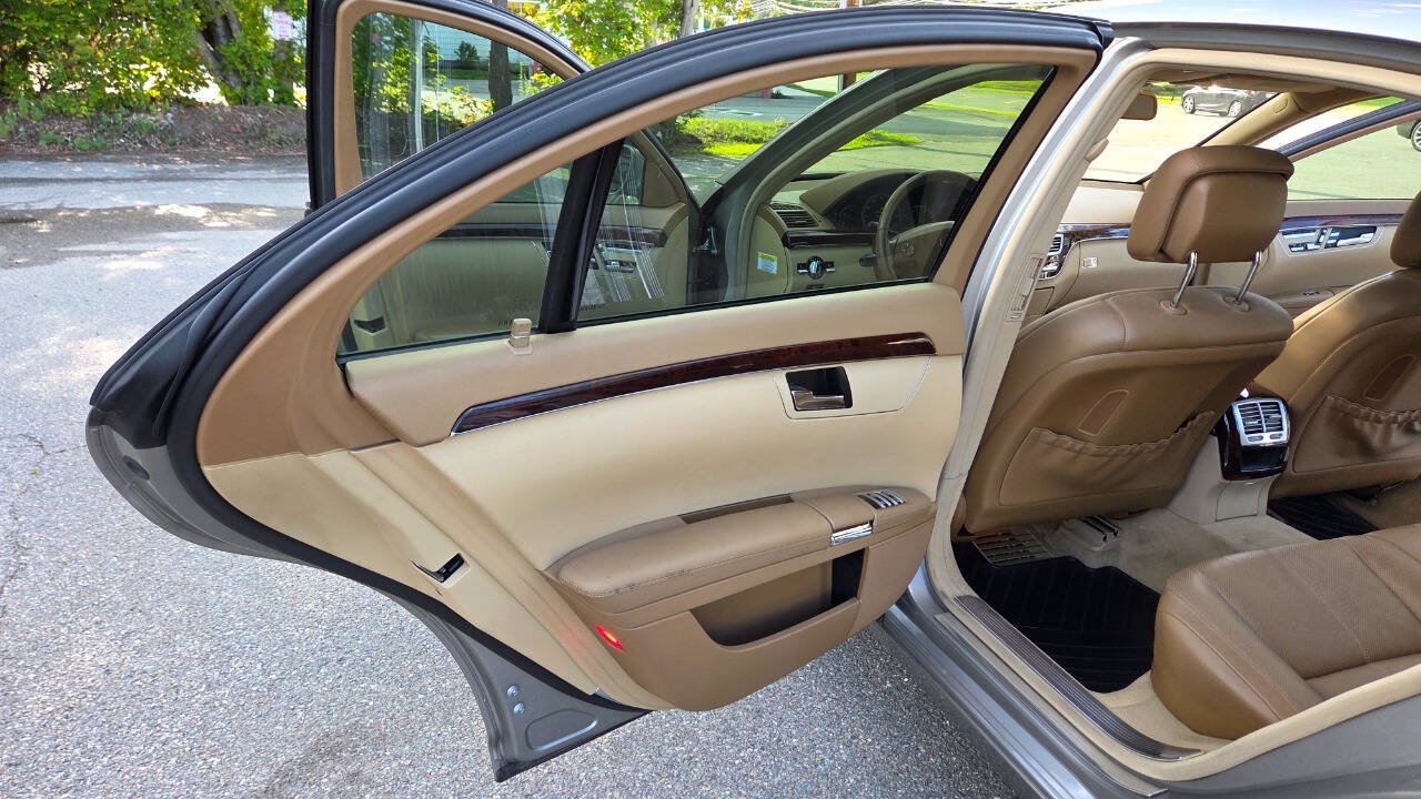 Used 2007 Mercedes-Benz S 550 4MATIC image 29