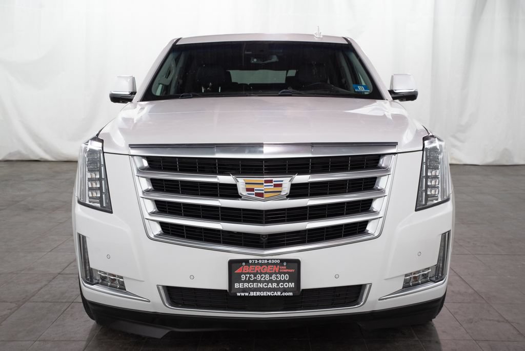 Used 2017 Cadillac Escalade ESV Premium Luxury AWD/4WD image 2