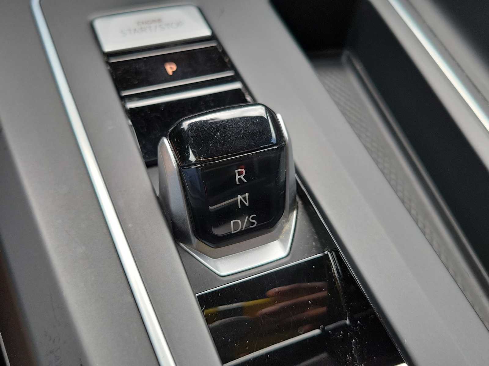 Used 2022 Volkswagen GTI Autobahn FWD image 28