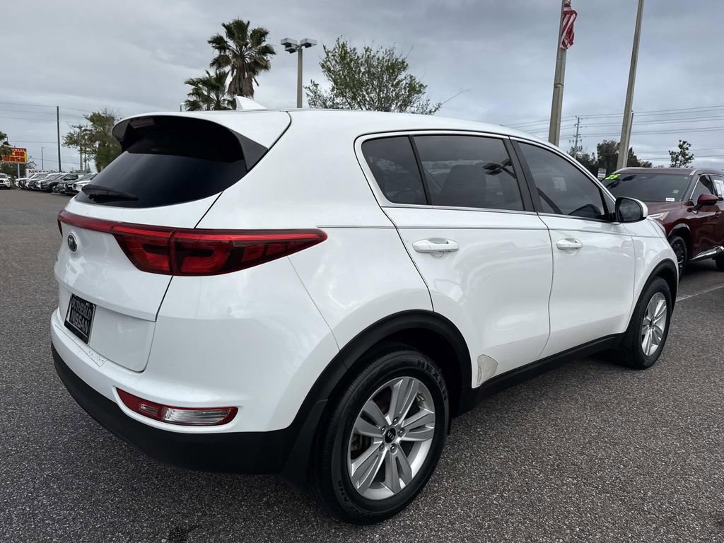 Used 2019 Kia Sportage LX FWD image 4