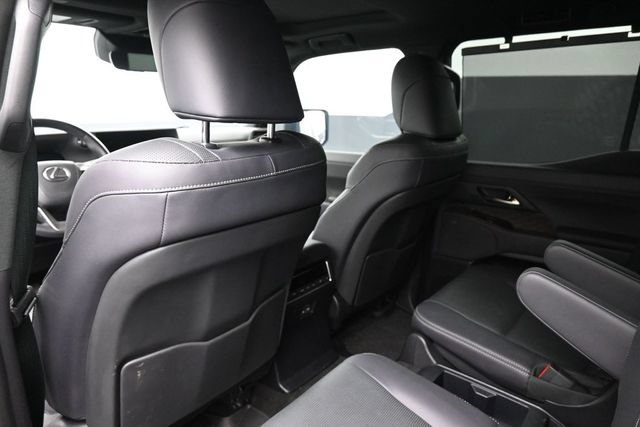 Used 2024 Lexus GX 550 w/ Accessory Package (Z1) AWD/4WD image 16