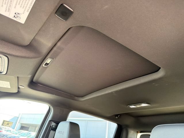 Used 2025 GMC Sierra 2500 AT4 w/ AT4 Premium Plus Package AWD/4WD image 15