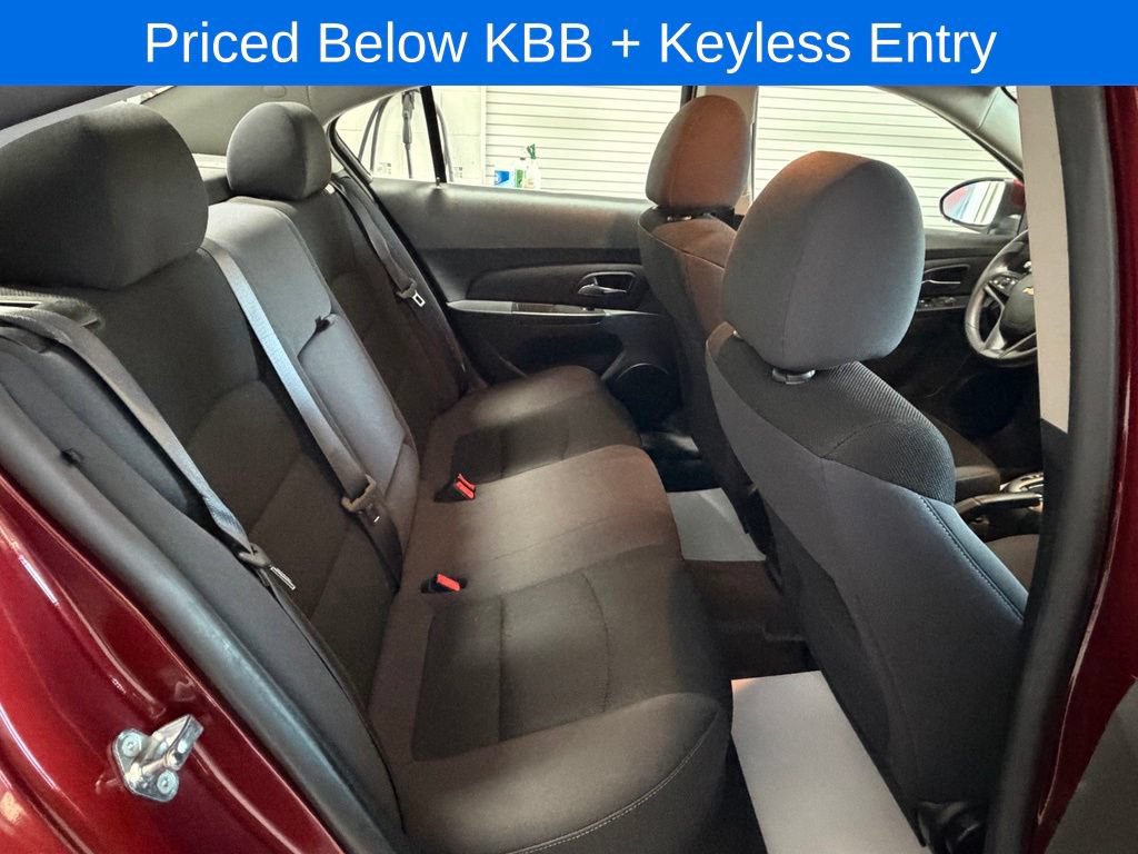 Used 2016 Chevrolet Cruze LT FWD image 16