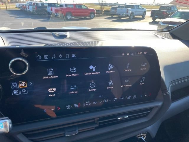 Used 2025 Chevrolet Silverado EV LT AWD/4WD image 21