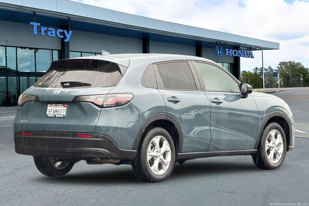 Certified 2023 Honda HR-V LX image 6