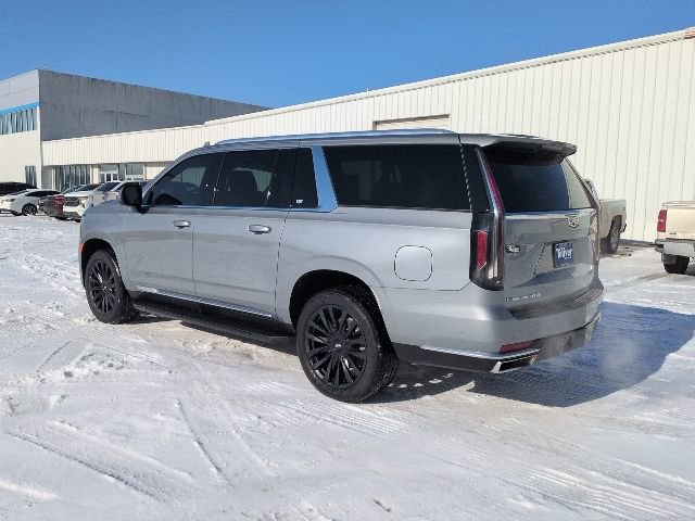 Used 2024 Cadillac Escalade ESV Premium Luxury image 3
