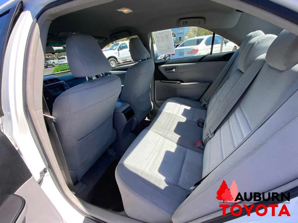 Used 2015 Toyota Camry LE FWD image 22
