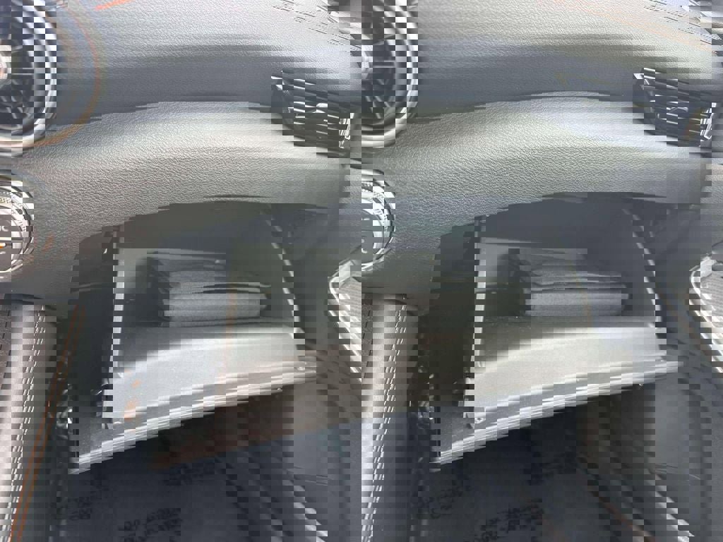 Used 2023 Nissan Sentra SR w/ SR Premium Package image 32