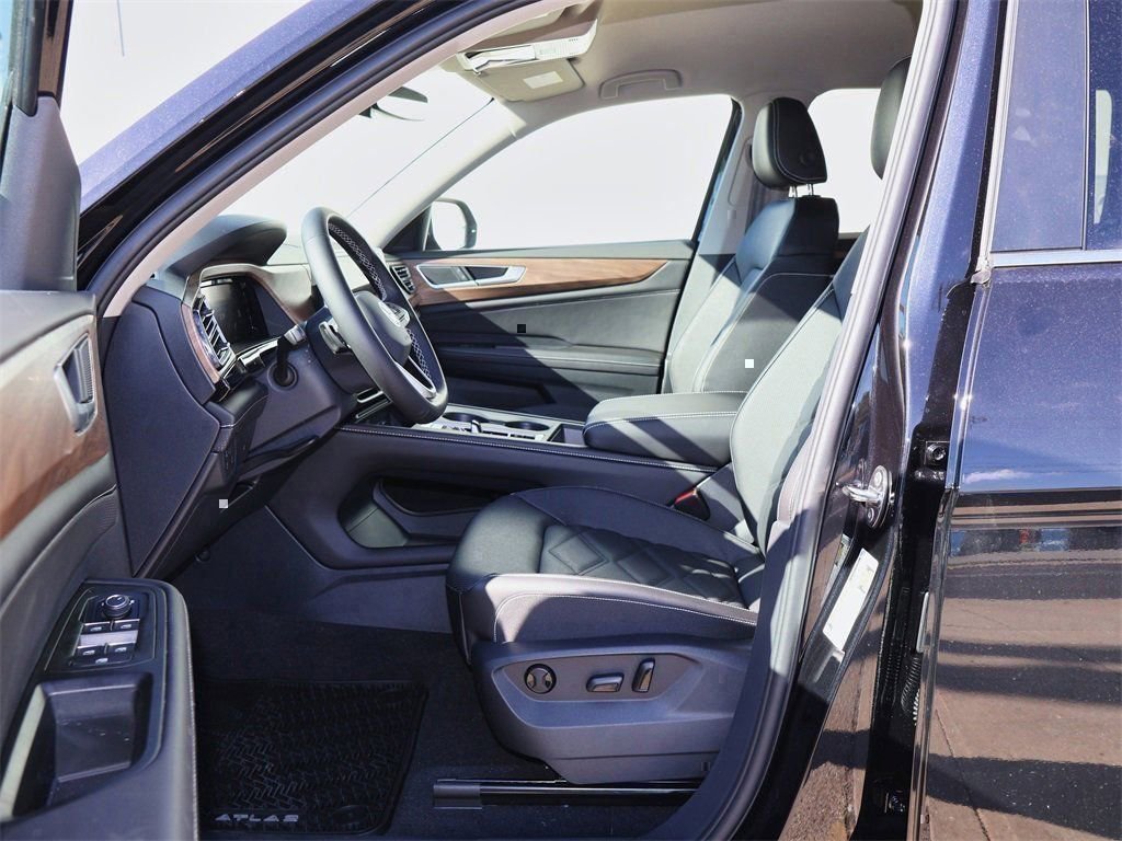 New 2026 Volkswagen Atlas SE image 11