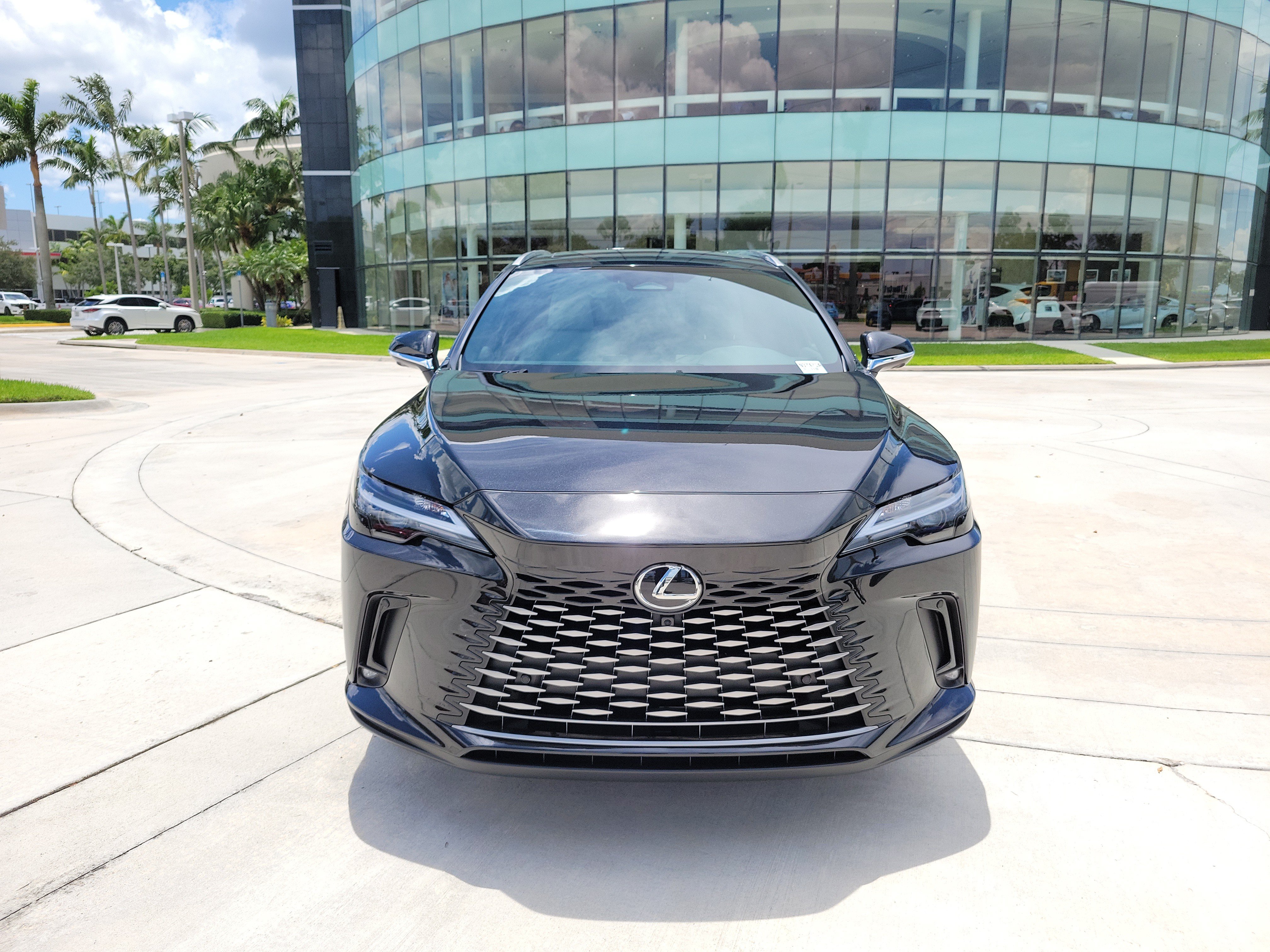 Used 2026 Lexus RX 350 Premium w/ Convenience Package FWD image 3