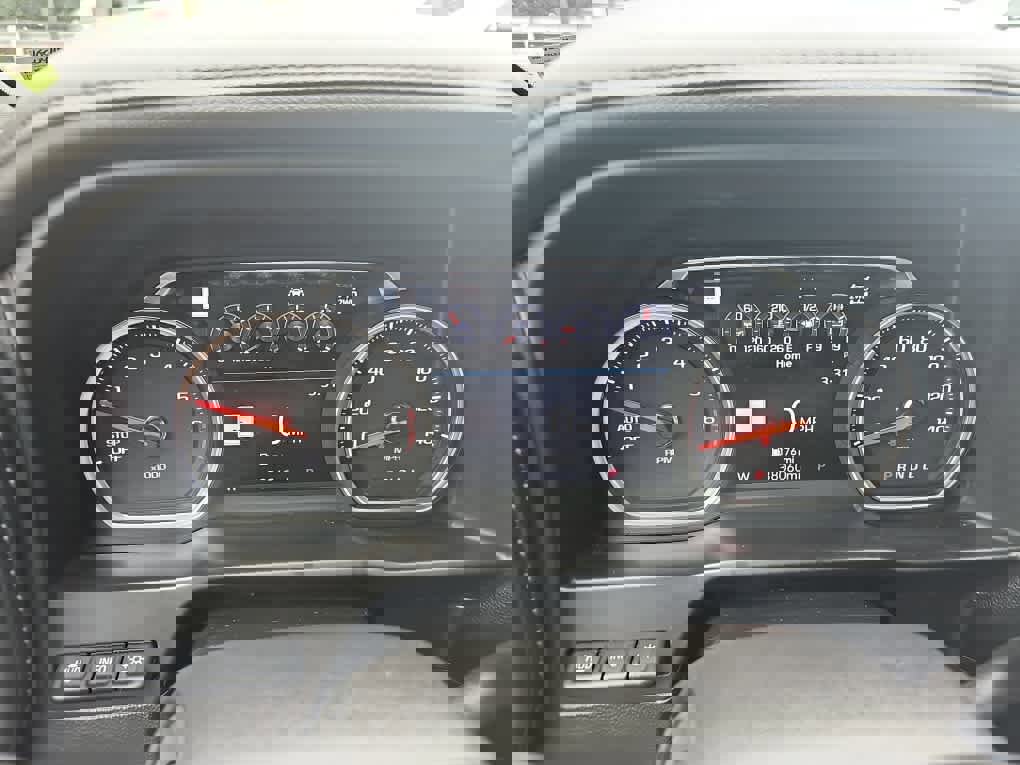 Used 2019 Chevrolet Silverado 1500 High Country w/ Technology Package image 17