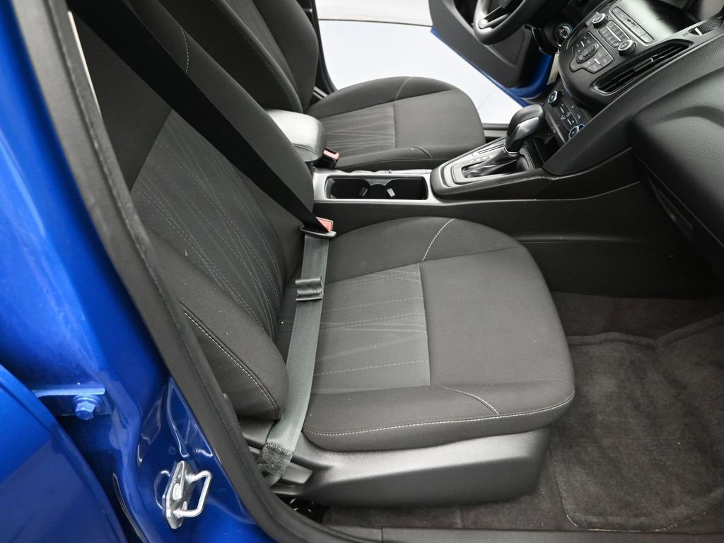 Used 2018 Ford Focus SE image 28