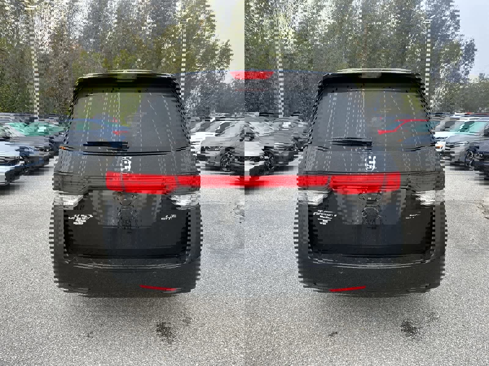 Used 2015 Honda Odyssey Touring Elite image 5