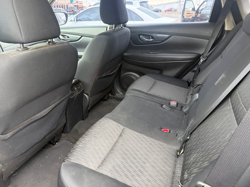 Used 2017 Nissan Rogue S image 14