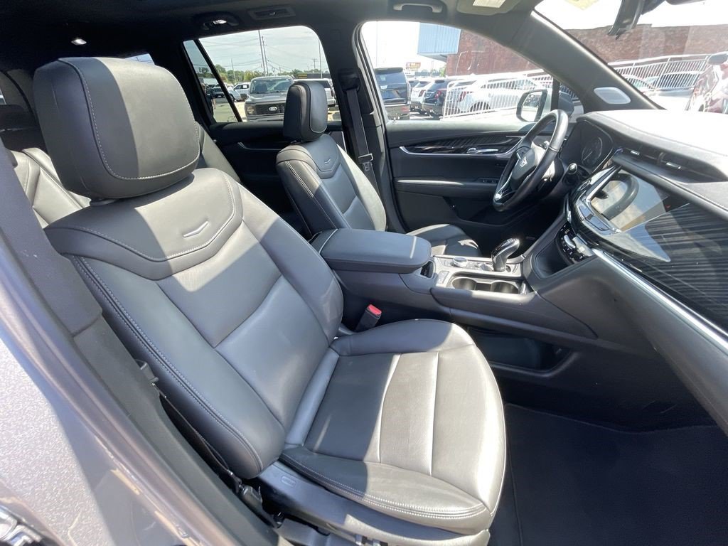 Certified 2024 Cadillac XT6 Premium Luxury w/ Technology Package AWD/4WD image 28