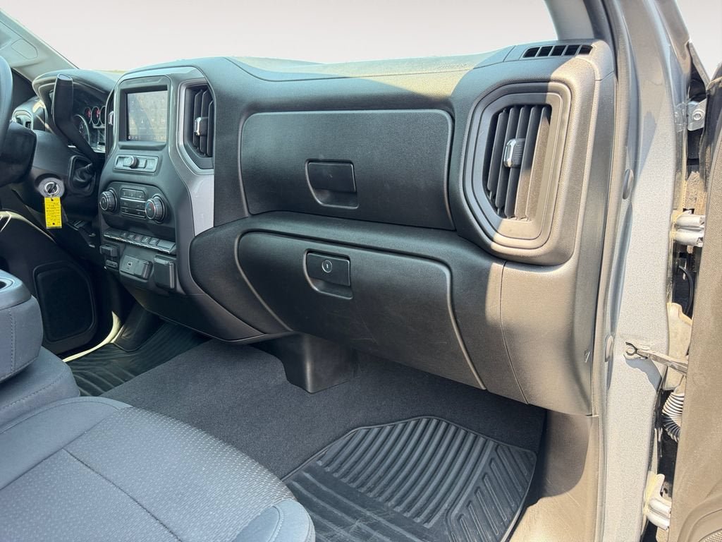 Used 2020 Chevrolet Silverado 1500 Custom w/ Custom Value Package AWD/4WD image 26