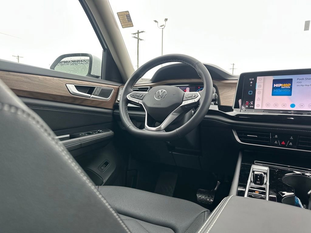 New 2026 Volkswagen Atlas SE image 14