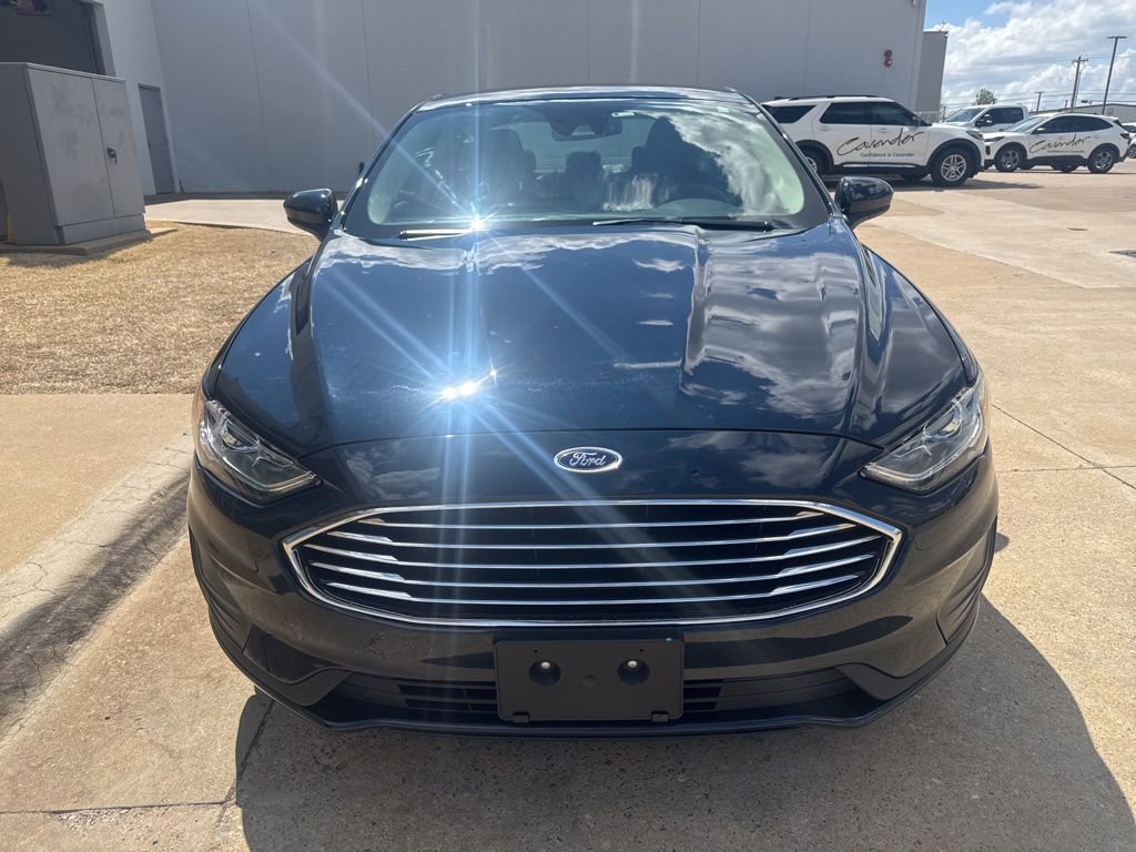 Used 2020 Ford Fusion SE image 2