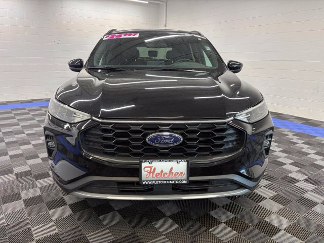 Used 2025 Ford Escape ST-Line Select AWD/4WD image 14