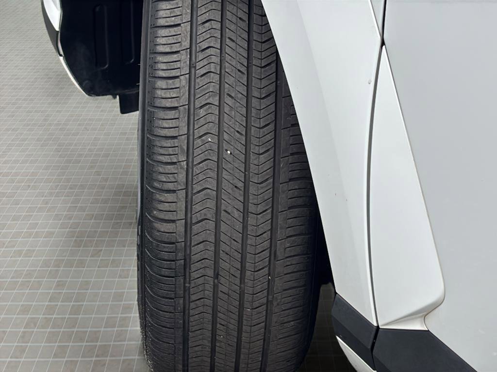 Certified 2024 Hyundai Kona SEL FWD image 43