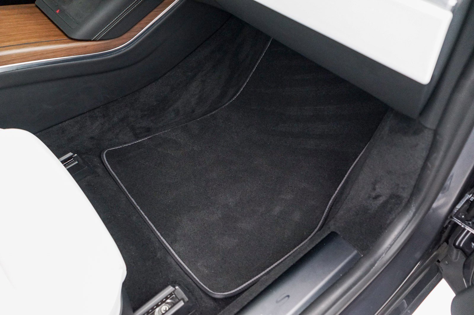 Used 2022 Tesla Model S Standard Range image 15