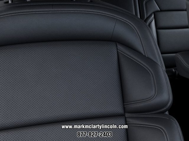 New 2027 Lincoln Navigator Premiere AWD/4WD image 16