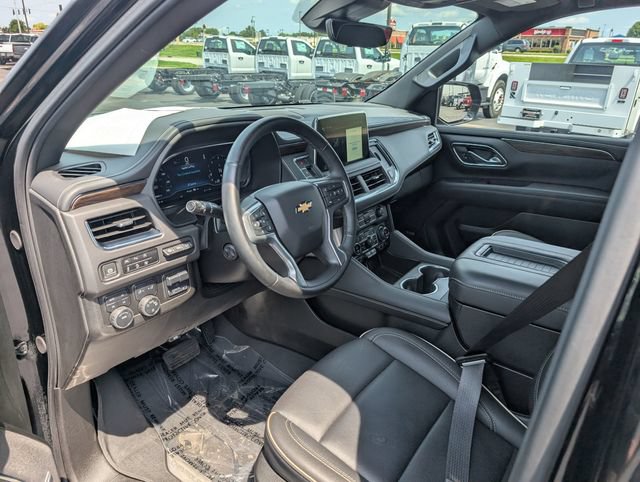 Used 2024 Chevrolet Tahoe Premier w/ Premium Package AWD/4WD image 13