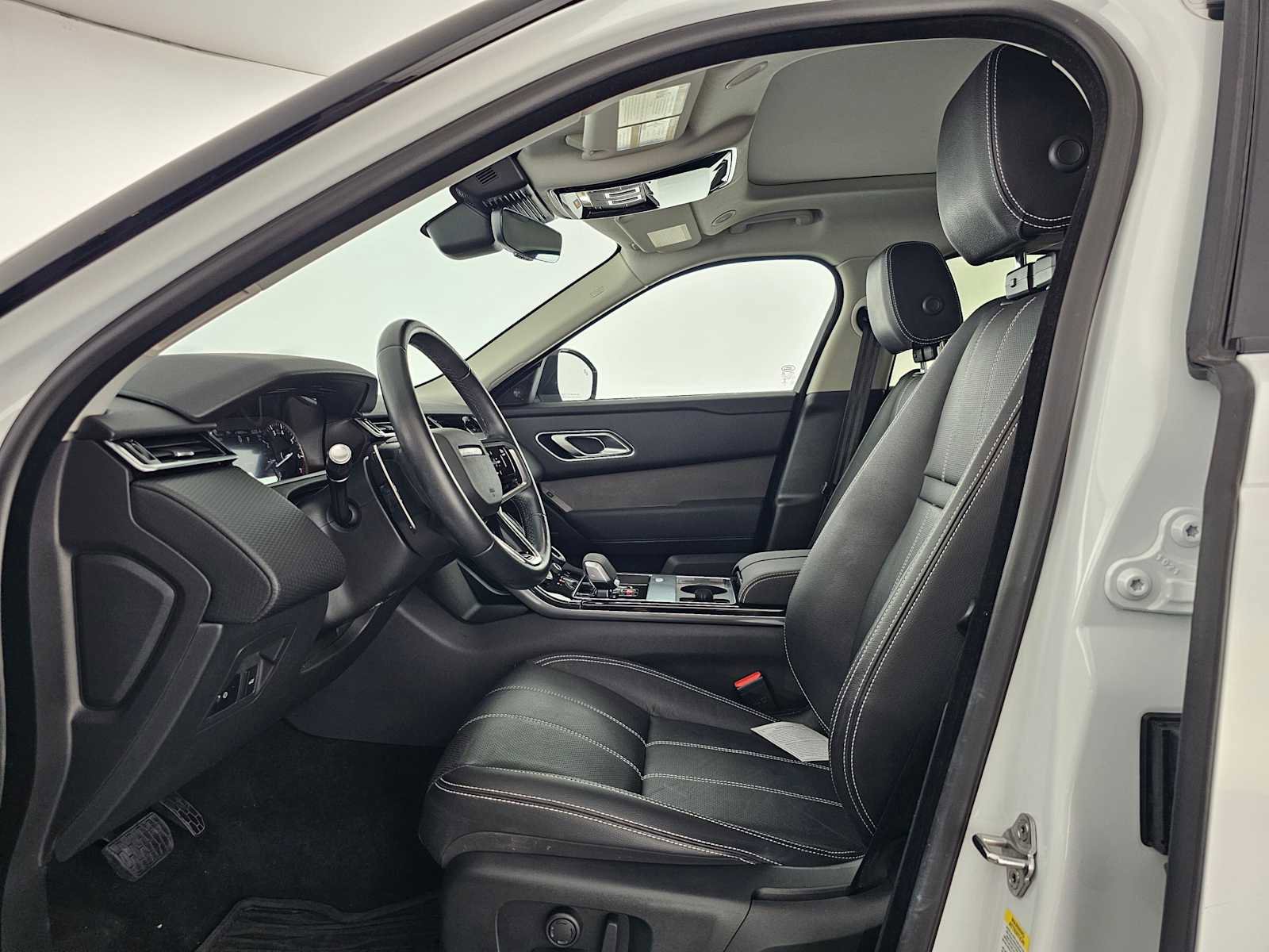 Used 2022 Land Rover Range Rover Velar S image 21