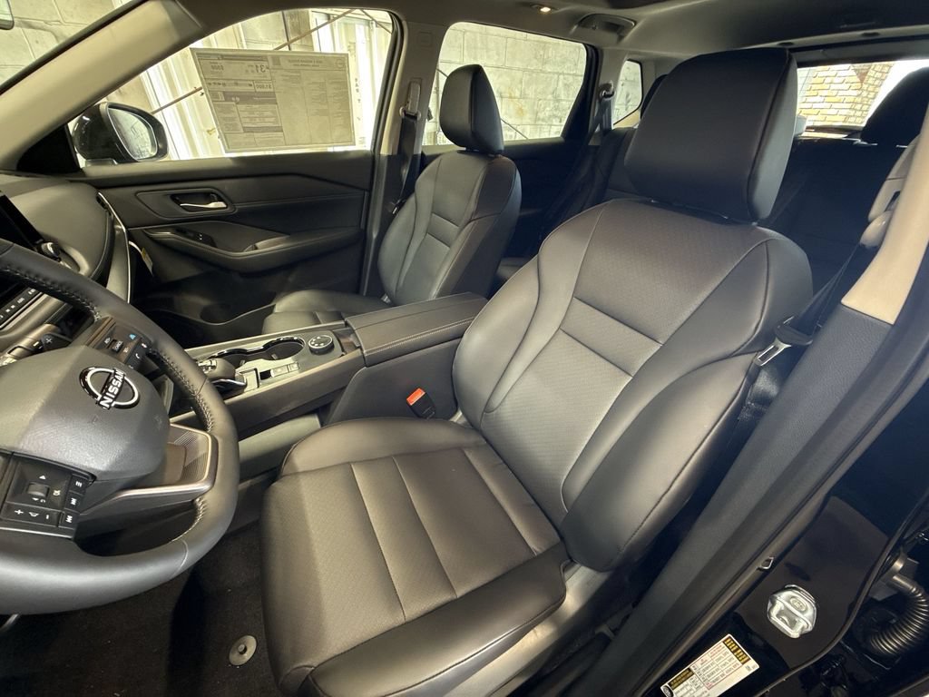 New 2026 Nissan Rogue Dark Armor AWD/4WD image 13