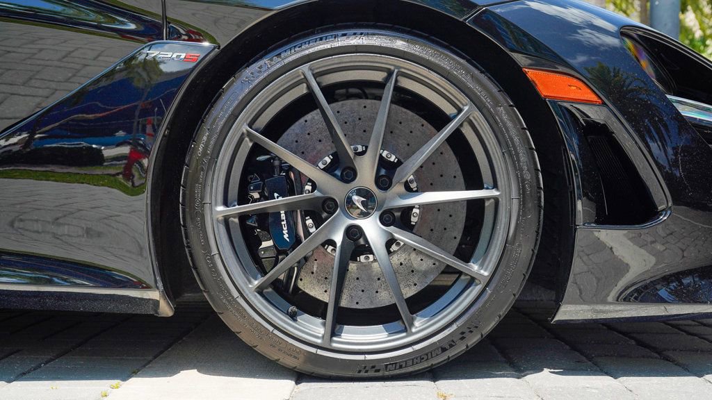Used 2021 McLaren 720S Spider RWD image 27