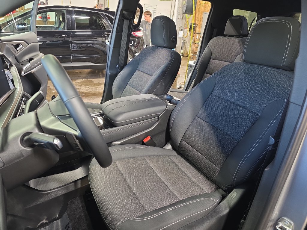 Used 2024 Chevrolet Traverse LT w/ LPO, Floor Liner Package AWD/4WD image 18